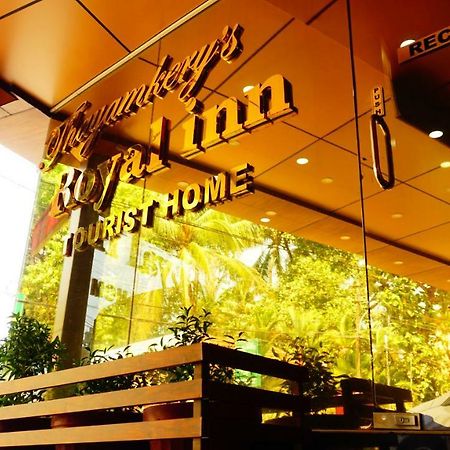 タヤムクリーズ ロイヤル イン Kochi エクステリア 写真